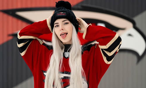 Who Is Eva Elfie? Biography, Age, Career & Net Worth 2026