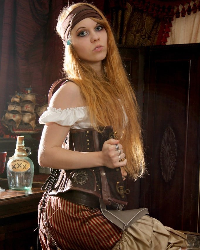 Who Is Dolly Little? Complete Biography, Age, Career & Net Worth 2026